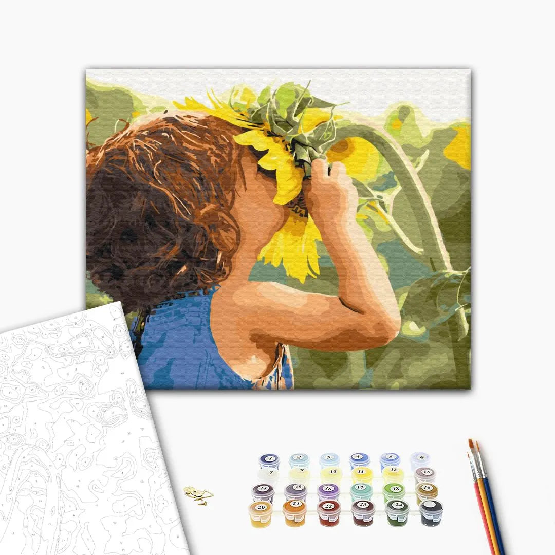 Дитина поруч з соняшником (BS3307L)